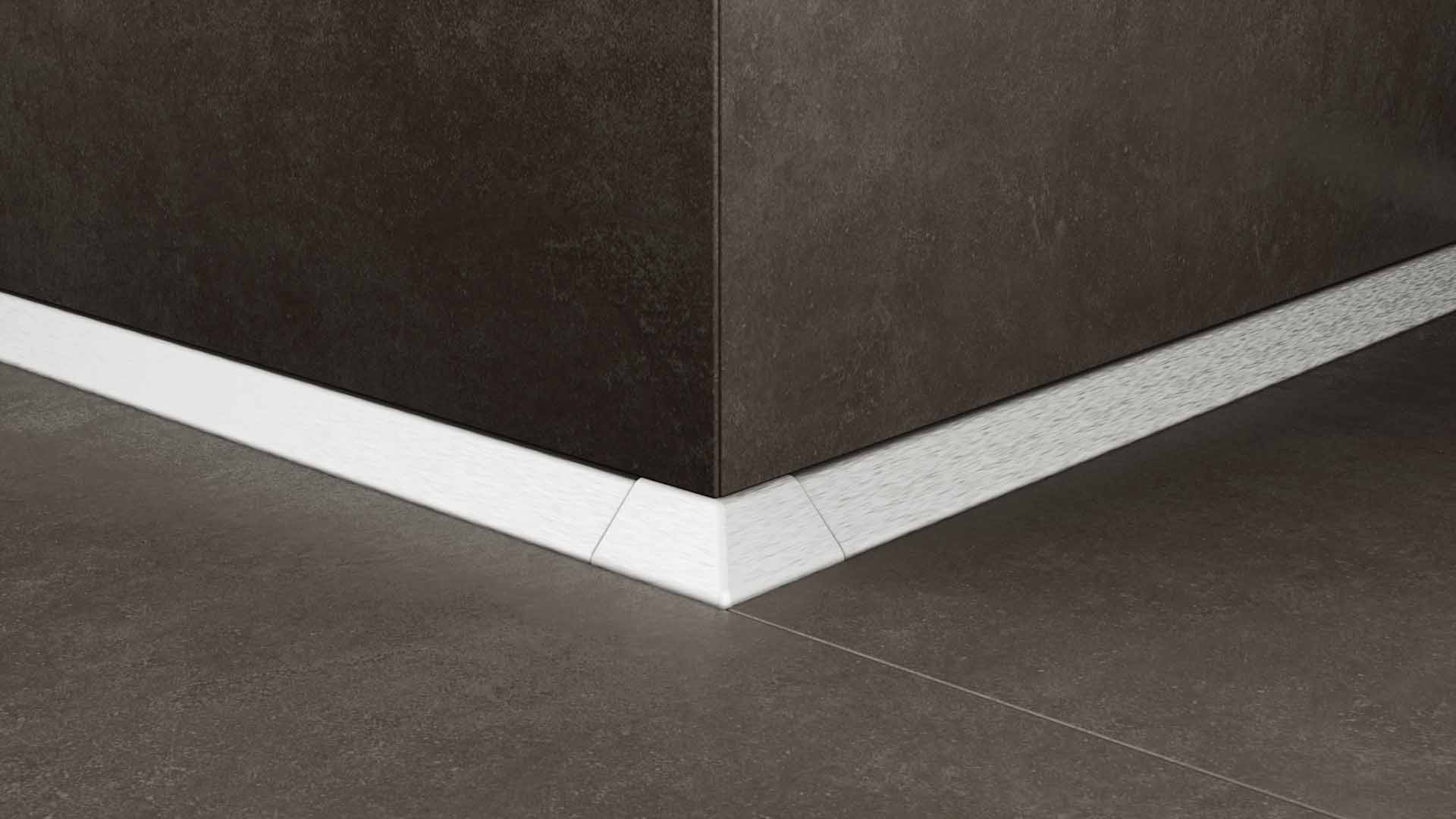 PR82 Outer Corner Connector